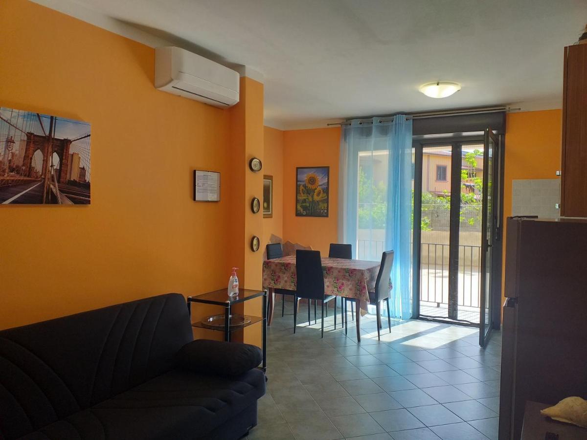 Orange House Appartement Bosa Buitenkant foto