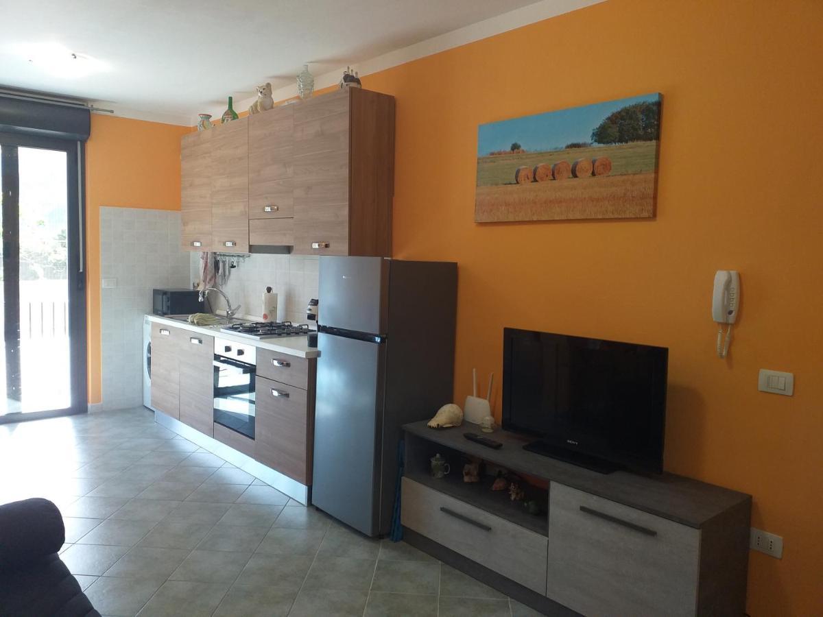Orange House Appartement Bosa Buitenkant foto